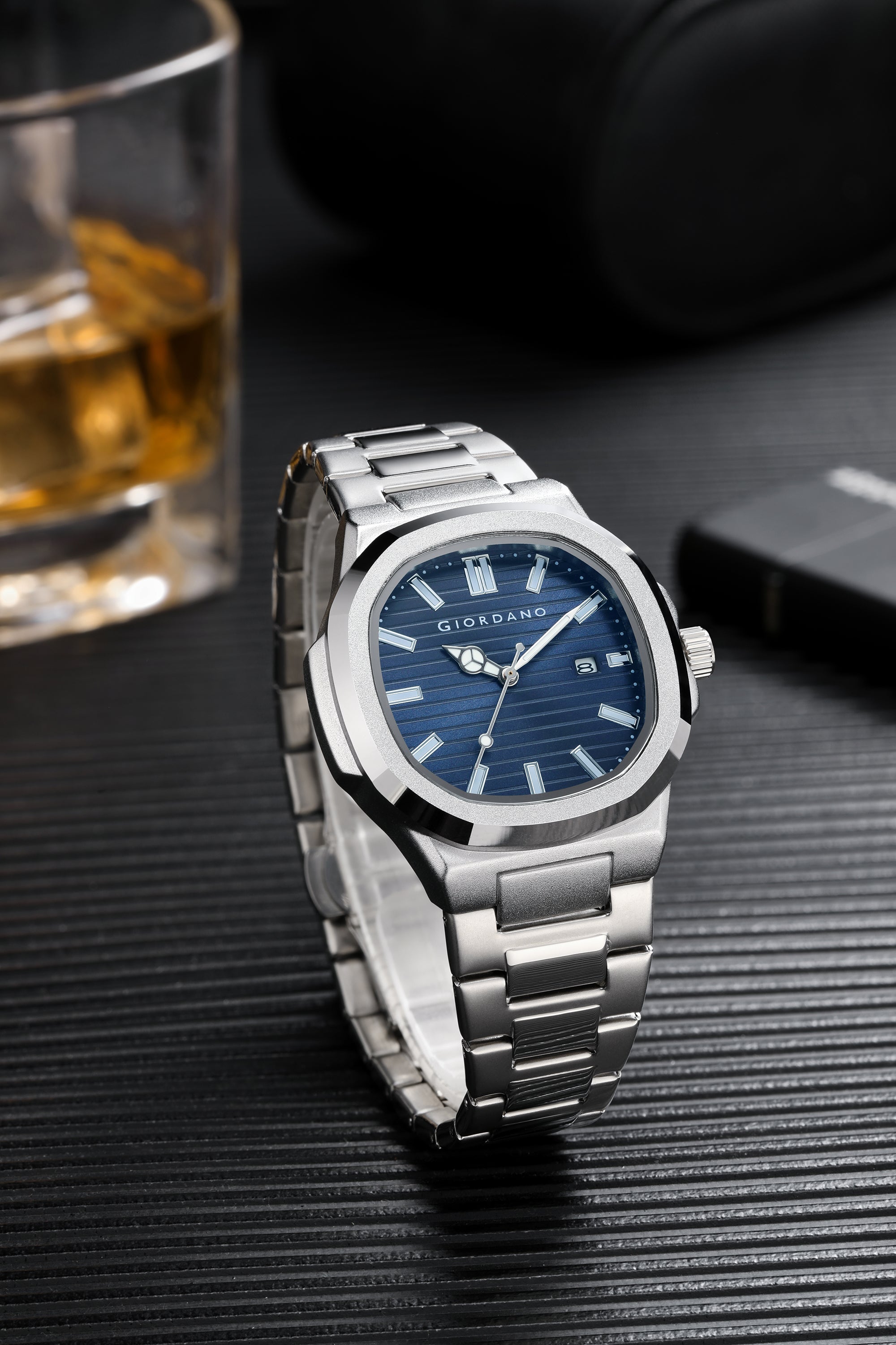 Giordano Analog Watch for Men – Textured Dial, Stainless Steel Strap, Date Display, Quartz Movement, Water Resistant | GZ-50134-55